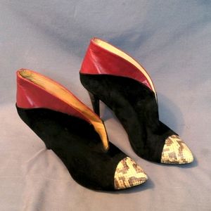 ZARA RED/SNAKE SKIN BOOTIES 🐍